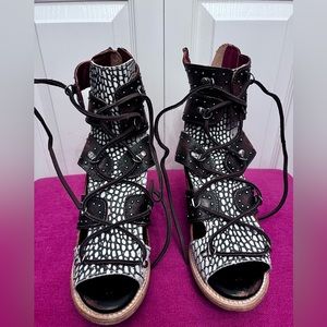 Beautiful Brandy Freebirds